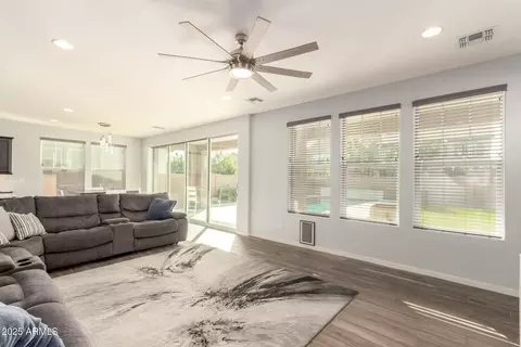 10205 E Nopal Ave, Mesa, AZ 85209 photo 9