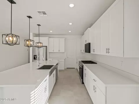 18244 N Pietra Dr, Maricopa, AZ 85138