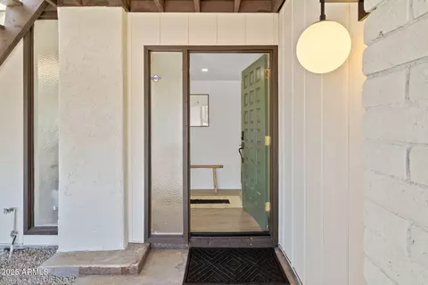 Entry Way - 2949 N 29th St, Phoenix, AZ 85016 photo 3 of 3
