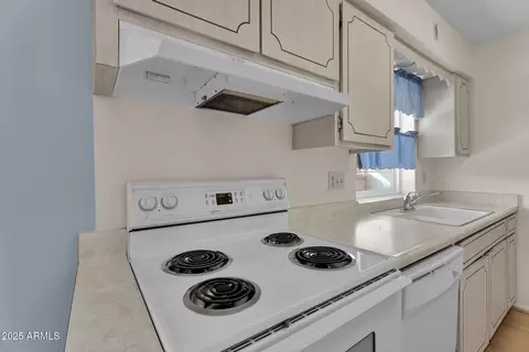 Kitchen - 4447 E Carmel Ave, Mesa, AZ 85206 photo 4 of 4