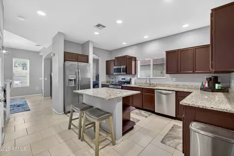 1891 S Voyager Dr, Gilbert, AZ 85295