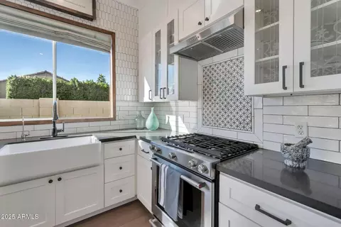 Kitchen - 9705 E Idaho Ave, Mesa, AZ 85209 photo 4 of 4