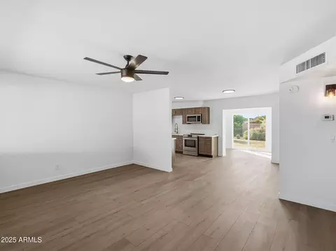 Living - 1428 S Palo Verde Dr, Apache Junction, AZ 85120 photo 3 of 7