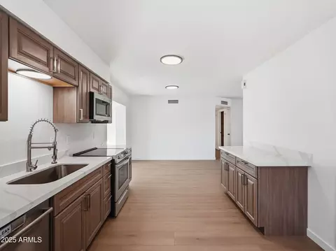 Kitchen - 1428 S Palo Verde Dr, Apache Junction, AZ 85120 photo 2 of 3
