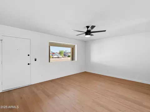 Living - 1428 S Palo Verde Dr, Apache Junction, AZ 85120 photo 4 of 7