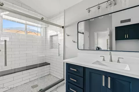 Bath - 21808 N 48th Pl, Phoenix, AZ 85054 photo 1 of 4
