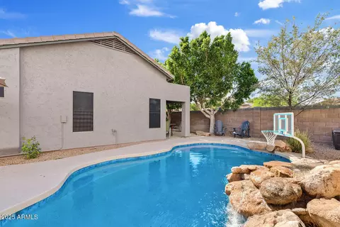 Exterior - 21808 N 48th Pl, Phoenix, AZ 85054 photo 6 of 8