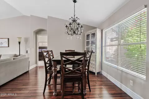 Dining - 21808 N 48th Pl, Phoenix, AZ 85054 photo 2 of 2