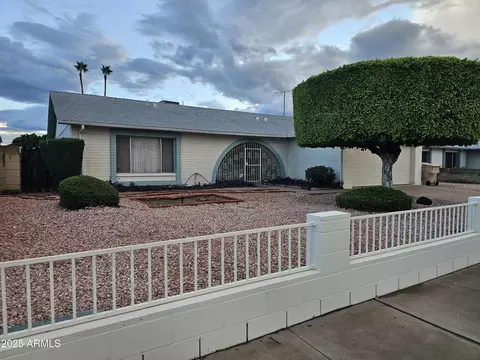 5817 W Tierra Buena Ln, Glendale, AZ 85306