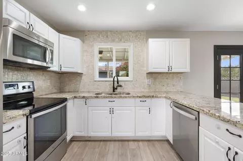 17 S Cholla St, Gilbert, AZ 85233 photo 5