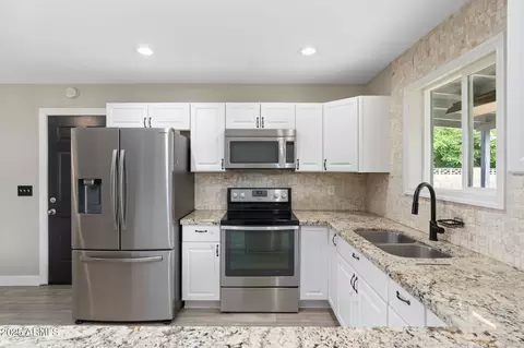 17 S Cholla St, Gilbert, AZ 85233 photo 6