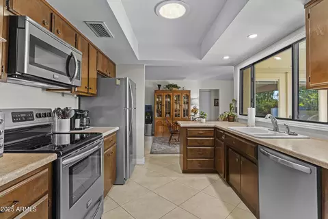 Kitchen - 1019 E Watson Dr, Tempe, AZ 85283 photo 2 of 3