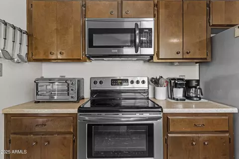 Kitchen - 1019 E Watson Dr, Tempe, AZ 85283 photo 3 of 3