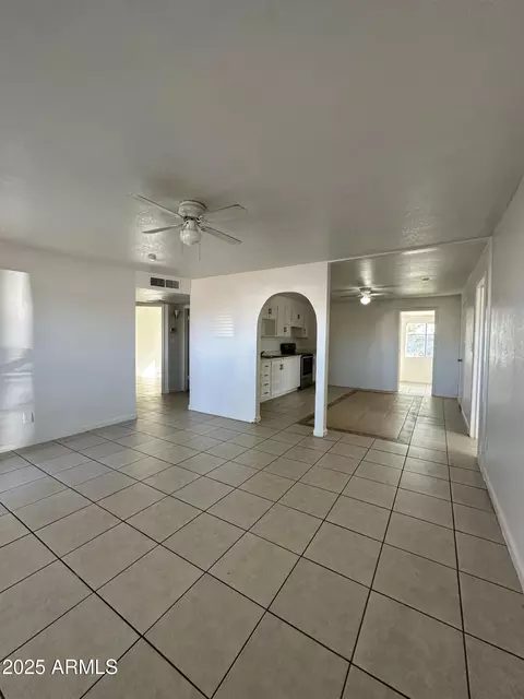 6825 W Vernon Ave, Phoenix, AZ 85035