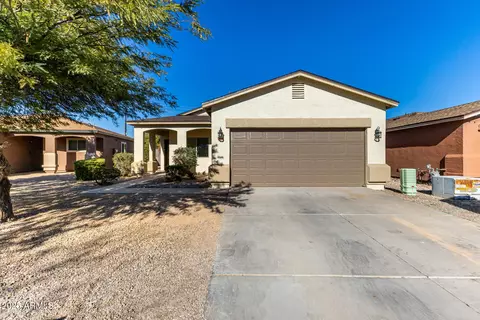 864 E Silversmith Trl, San Tan Valley, AZ 85143