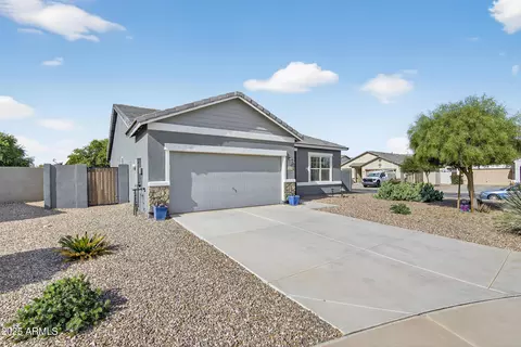 30388 N Opal Dr, San Tan Valley, AZ 85143