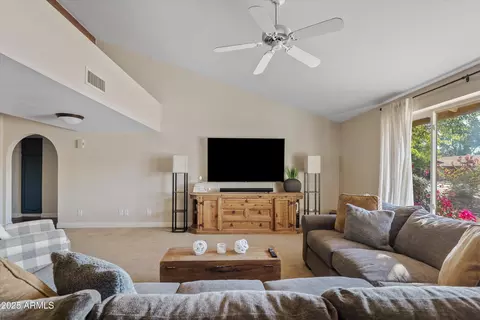 Living - 4320 E Hearn Rd, Phoenix, AZ 85032 photo 1 of 2