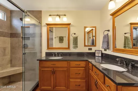 Bath - 4560 E Sunrise Dr, Phoenix, AZ 85044 photo 2 of 4