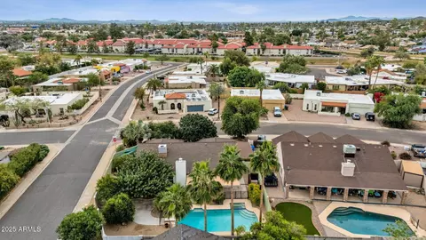 View/Area - 4560 E Sunrise Dr, Phoenix, AZ 85044 photo 9 of 13