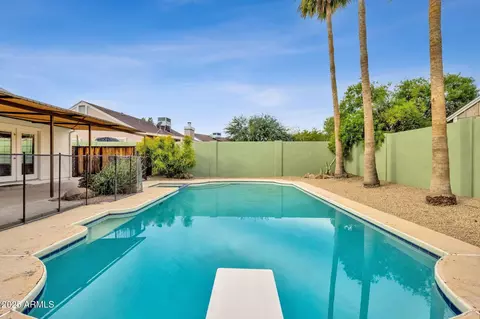 Exterior - 4560 E Sunrise Dr, Phoenix, AZ 85044 photo 8 of 9