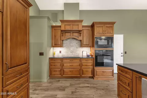 Kitchen - 4560 E Sunrise Dr, Phoenix, AZ 85044 photo 5 of 5
