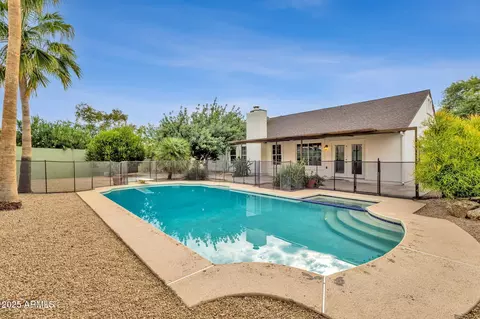 Exterior - 4560 E Sunrise Dr, Phoenix, AZ 85044 photo 6 of 9