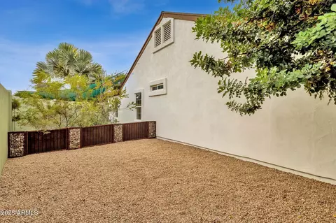 Exterior - 4560 E Sunrise Dr, Phoenix, AZ 85044 photo 3 of 9