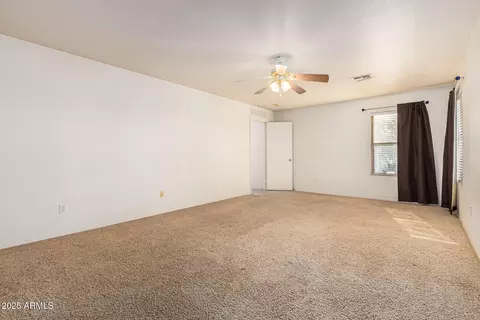 Living - 1096 E Parkview Ct, Gilbert, AZ 85295 photo 8 of 10
