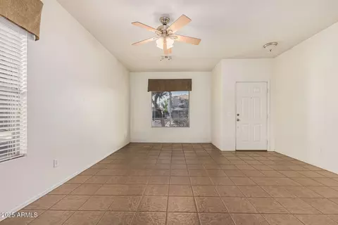 Living - 1096 E Parkview Ct, Gilbert, AZ 85295 photo 2 of 10