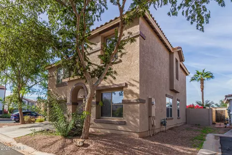 Exterior - 1096 E Parkview Ct, Gilbert, AZ 85295 photo 5 of 9