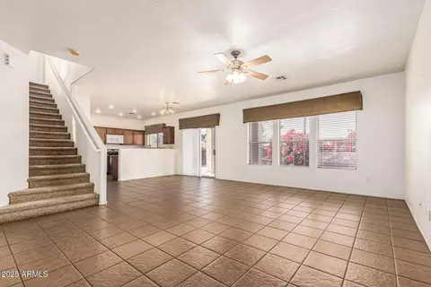Living - 1096 E Parkview Ct, Gilbert, AZ 85295 photo 3 of 10
