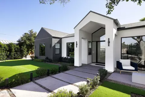 Exterior - 3721 E Piccadilly Rd, Phoenix, AZ 85018 photo 3 of 12