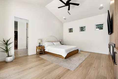 Bedroom - 3721 E Piccadilly Rd, Phoenix, AZ 85018 photo 1 of 4
