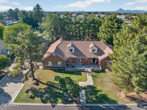 2306 N Hall Cir, Mesa, AZ 85203