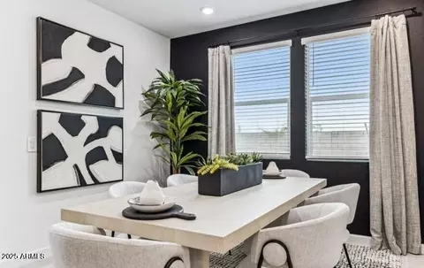Dining - 9820 S 11th Pl, Phoenix, AZ 85042 photo 1 of 1