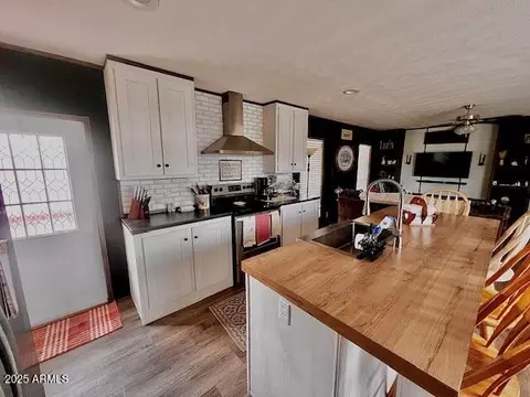 2060 N Center St #372, Mesa, AZ 85201
