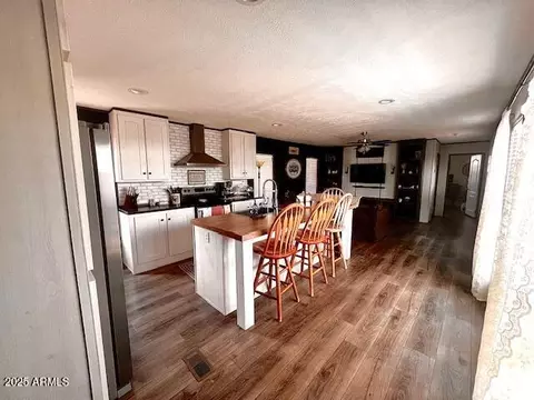 2060 N Center St #372, Mesa, AZ 85201