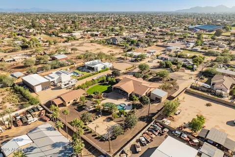 View/Area - 4208 E Sandra Ter, Phoenix, AZ 85032 photo 8 of 16