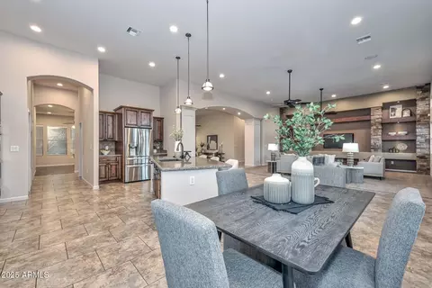 Dining - 4208 E Sandra Ter, Phoenix, AZ 85032 photo 3 of 4