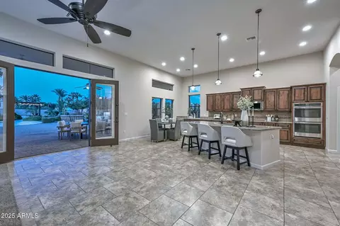 Kitchen - 4208 E Sandra Ter, Phoenix, AZ 85032 photo 2 of 5
