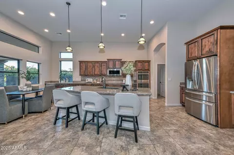 Kitchen - 4208 E Sandra Ter, Phoenix, AZ 85032 photo 4 of 5