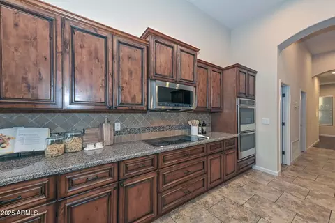Entry Way - 4208 E Sandra Ter, Phoenix, AZ 85032 photo 3 of 4