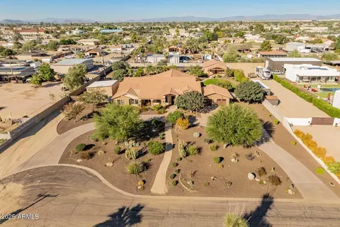 View/Area - 4208 E Sandra Ter, Phoenix, AZ 85032 photo 3 of 16