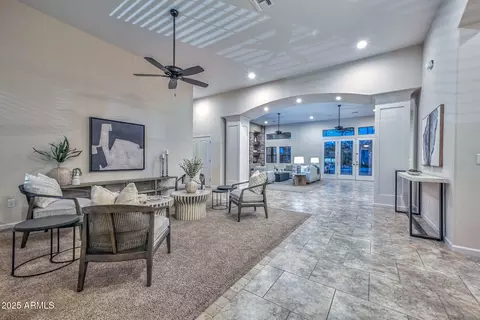 Entry Way - 4208 E Sandra Ter, Phoenix, AZ 85032 photo 2 of 4
