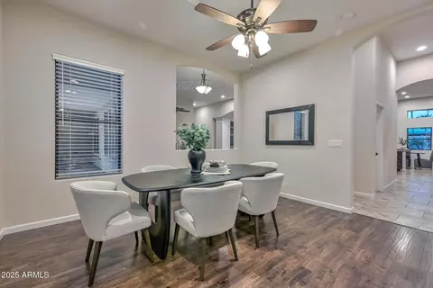 Dining - 4208 E Sandra Ter, Phoenix, AZ 85032 photo 2 of 4