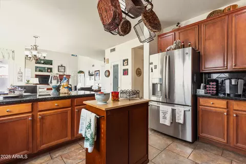 Kitchen - 2821 E Nunneley Rd, Gilbert, AZ 85296 photo 3 of 4