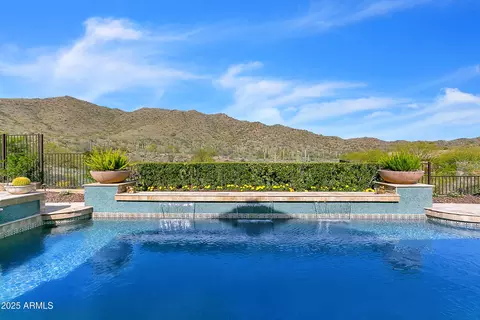2424 W Shinnecock Ct, Anthem, AZ 85086