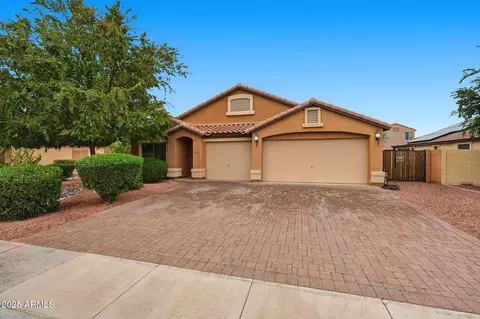 1319 E Jardin Dr, Casa Grande, AZ 85122