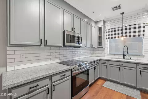 Kitchen - 162 W Commerce Ct, Gilbert, AZ 85233 photo 1 of 3