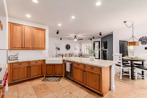 Kitchen - 3066 E Agritopia Loop, Gilbert, AZ 85296 photo 3 of 6